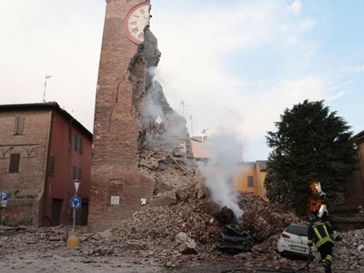 Una foto emblematica del sisma in Emilia